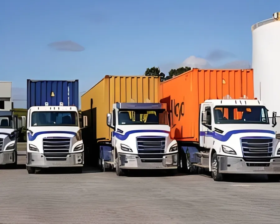 Freightliner Cascadia and Kenworth T680 cummins x15 trucks in a heavy-duty fleet.